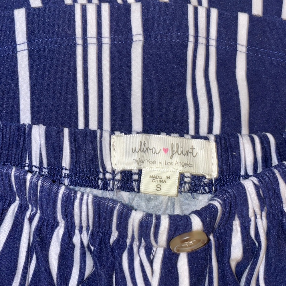 𝒩𝒶𝓋𝓎 𝒷𝓁𝓊ℯ 𝓌𝒽𝒾𝓉ℯ 𝓈𝓉𝓇𝒾𝓅𝓅ℯ𝒹 𝒹𝓇ℯ𝓈𝓈!